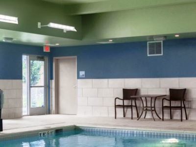 Hotel Express & - - Yakima Valley Wine By Ihg