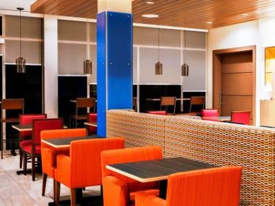 Express & - - Yakima Valley Wine By Ihg 3* Prosser